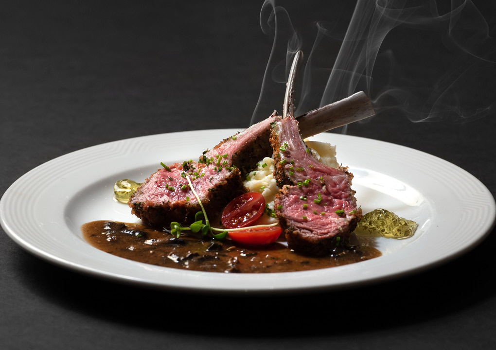 Platos Fuertes, Cordero sobre reducción de Oporto y Menta